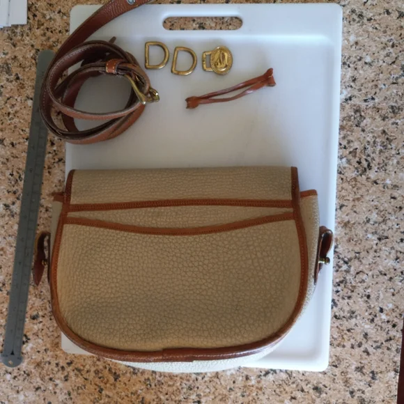 Dooney & Bourke Vogue Saddle Flap Bag 1990's - Picture 4 of 12